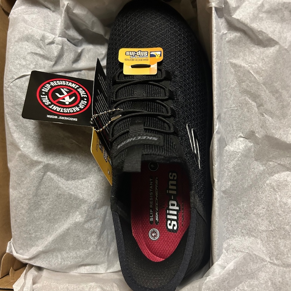 Non slip work shoes